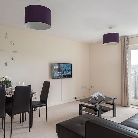 Virexxa Bletchley - Executive Suite - 2Bed Flat With Free Parking Milton Keynes Exterior foto